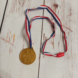 Medal WINNER - złoty plastikowy NOWY