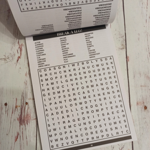 WORDSEARCH TRAVEL PAD