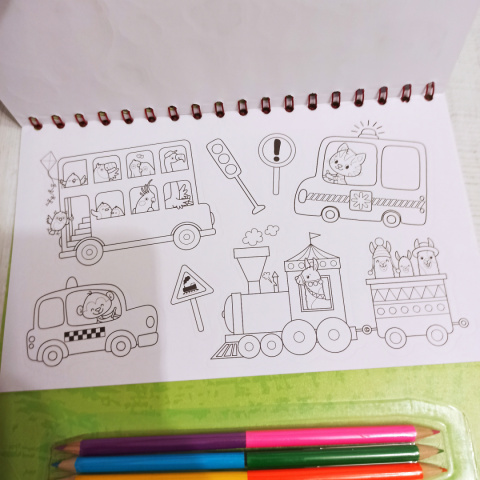 Colour Your Sticker Book Transport - naklejki do kolorowania Colour Your Sticker Book Transport - naklejki do kolorowania