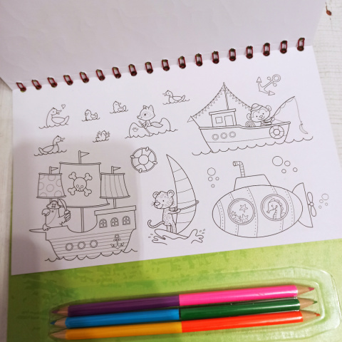 Colour Your Sticker Book Transport - naklejki do kolorowania Colour Your Sticker Book Transport - naklejki do kolorowania
