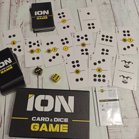 ION card and dice game - skrzyżowanie UNO i DOMINO