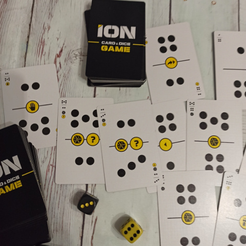 ION card and dice game - skrzyżowanie UNO i DOMINO