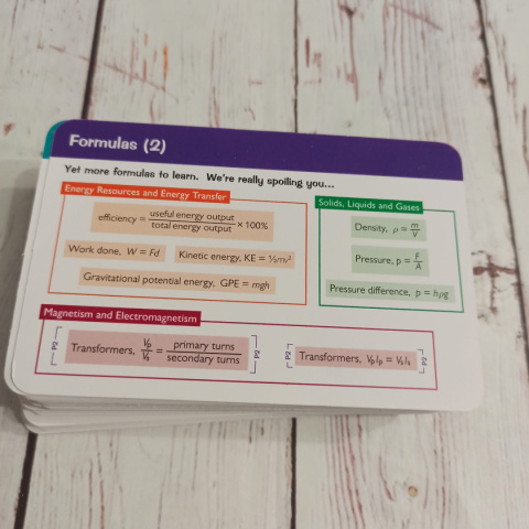 GCSE Physics - karty fiszki do powtórki z fizyki CLIL GCSE Physics - karty fiszki do powtórki z fizyki CLIL