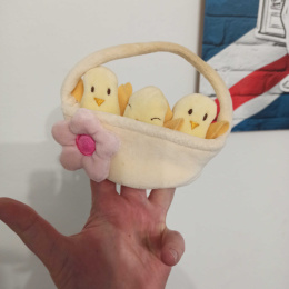 Kurczaczki w koszyku finger puppets - pacynka
