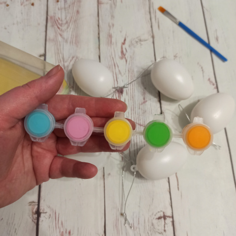 Zestaw Jajek do malowania DIY + farbki i pędzelek Zestaw Jajek do malowania DIY + farbki i pędzelek