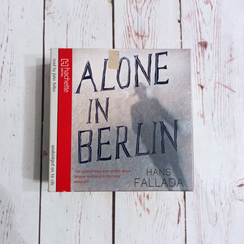 Alone in Berlin Audiobook na 16 płytach CD