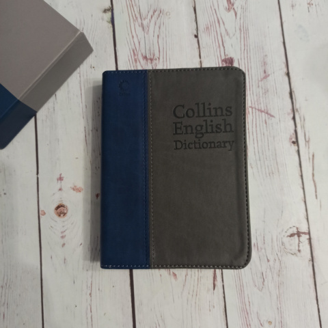 Collins English Dictionary w skórzanej oprawie Collins English Dictionary w skórzanej oprawie