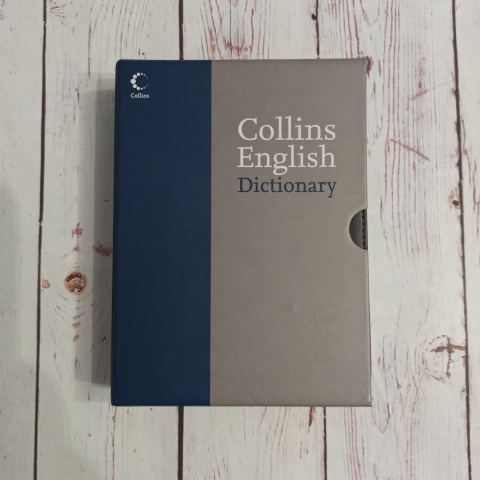 Collins English Dictionary w skórzanej oprawie Collins English Dictionary w skórzanej oprawie