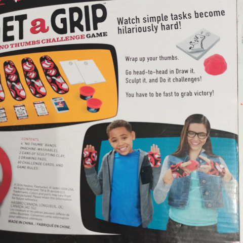 Get a Grip - gra zręcznościowa po angielsku bez użycia kciuków Get a Grip - gra zręcznościowa po angielsku bez użycia kciuków