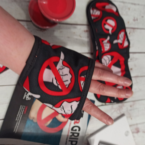 Get a Grip - gra zręcznościowa po angielsku bez użycia kciuków Get a Grip - gra zręcznościowa po angielsku bez użycia kciuków