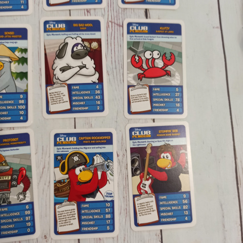 TOP TRUMPS Club Penguin