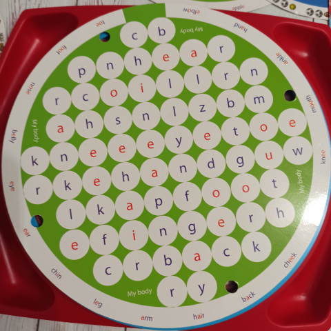 Wordsearch Junior - gra na wyszukiwanie słownictwa po angielsku Wordsearch Junior - gra na wyszukiwanie słownictwa po angielsku