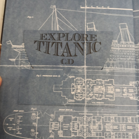 Explore Titanic - książka po angielsku