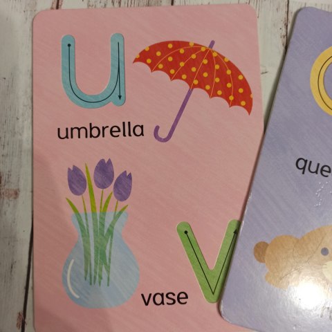 Grube karty do śledzenia palcem literki i cyferki Grube karty do śledzenia palcem literki i cyferki