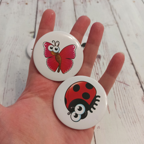 Zestaw dużych przypinek minibeasts 4 sztuki Zestaw dużych przypinek minibeasts 4 sztuki