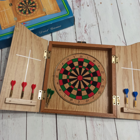 Mini House Dartgame - korkowa tarcza z rzutkami