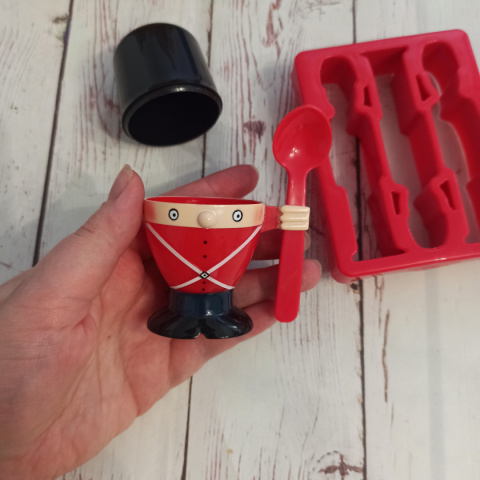 SOLDIER Egg Cup and Toast Cutter