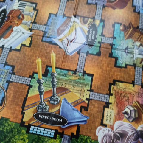 Cluedo DVD Game - gra detektywistyczna w środku NOWA Cluedo DVD Game - gra detektywistyczna w środku NOWA