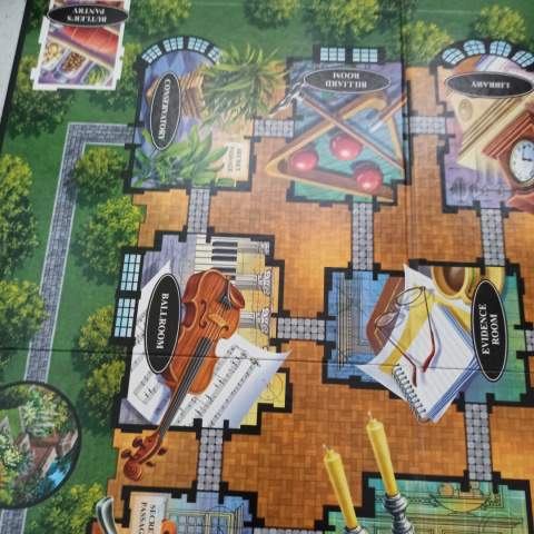 Cluedo DVD Game - gra detektywistyczna w środku NOWA Cluedo DVD Game - gra detektywistyczna w środku NOWA