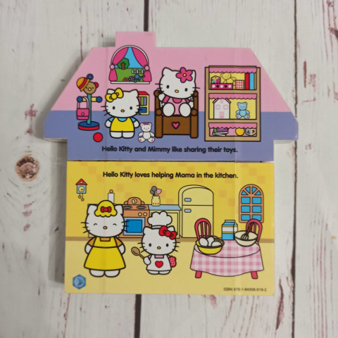 Hello Kitty Playhouse z pomieszczeniami w domu Hello Kitty Playhouse z pomieszczeniami w domu