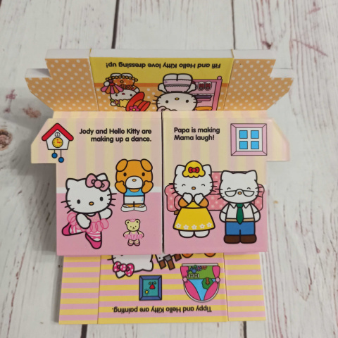 Hello Kitty Playhouse z pomieszczeniami w domu Hello Kitty Playhouse z pomieszczeniami w domu