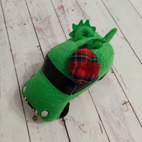 Pluszowy Potwór z Loch Ness w kształcie samochodu Pluszowy Potwór z Loch Ness w kształcie samochodu