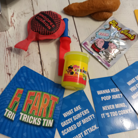 FART Tricks Tin - puszka z gadżetami, które puszczają bąki