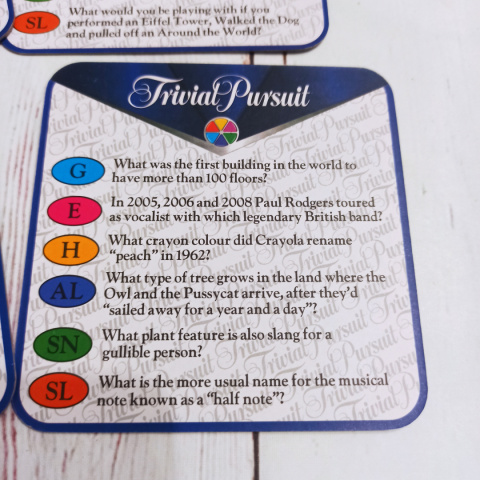 Trivial Pursuit Coasters - quiz z wiedzy ogólnej, kategorie - 120 pytań