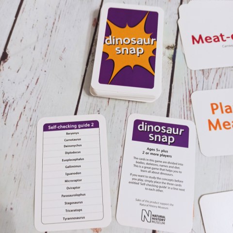 Dinosaur Snap - DINOZAURY, NAZWY, SZKIELETY ORAZ CO JEDZĄ