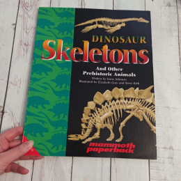 Dinosaur Skeletons - książka XL