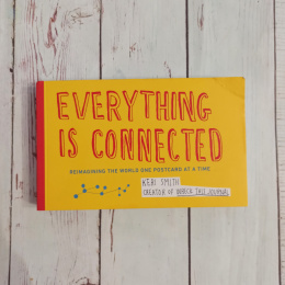Everything is Connected Keri Smith - pocztówki z wyzwaniami po angielsku