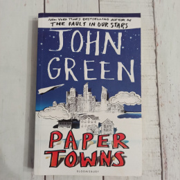 PAPER TOWNS - JOHN GREEN
