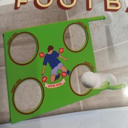 Football Game - idealna do tablicy suchościeralnej, do rzucania piłeczkami NOWA