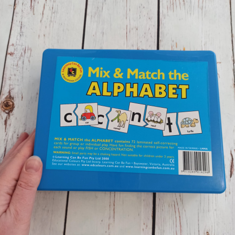 MIX & MATCH THE ALPHABET - wielki zestaw układanek w pojemniku