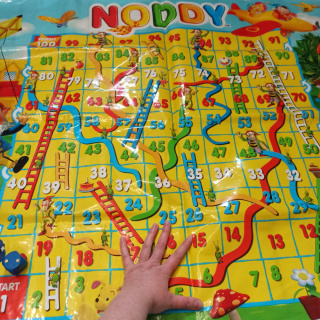 NODDY Gaint Snakes and Ladders - plansza 90x90 cm, bez pudełka