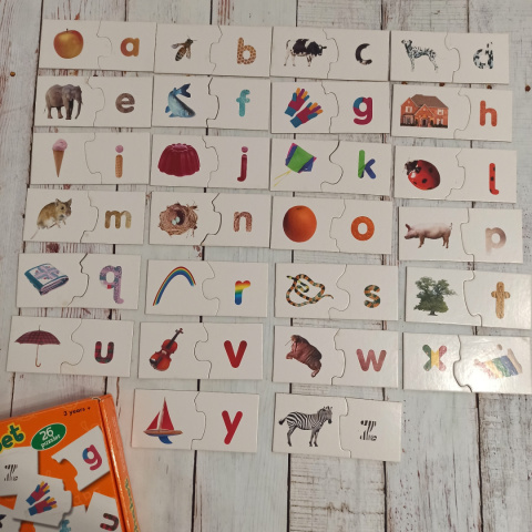 ALPHABET - puzzle, układanki