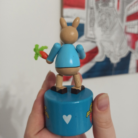 Drewniana Figurka Peter Rabbit - Piotruś Królik