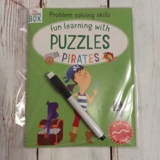 PUZZLES - fun learning with PIRATES - suchościeralna książeczka NOWA