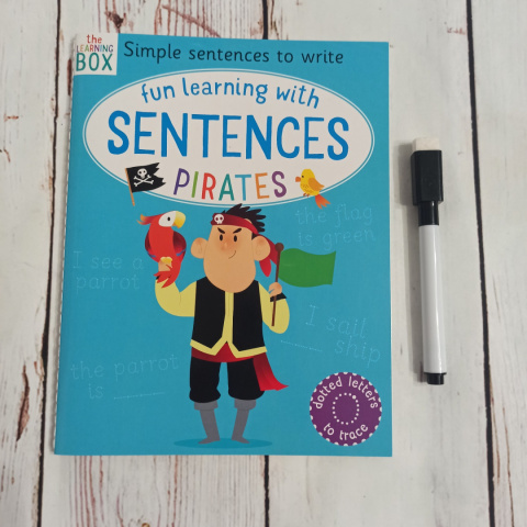 SENTENCES - fun learning with PIRATES - suchościeralna książeczka NOWA