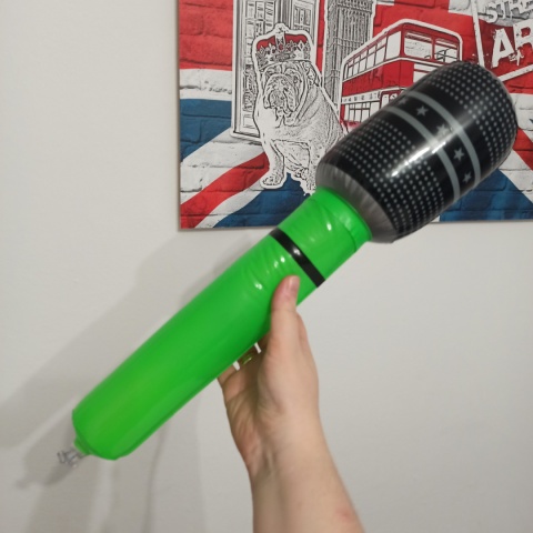 Duży nadmuchiwany mikrofon - piszczący po ściśnięciu - 42 cm