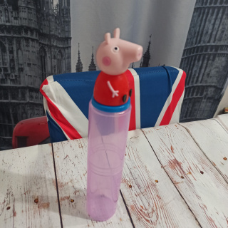 Pojemnik, zamykana tuba Peppa Pig 19,5 cm