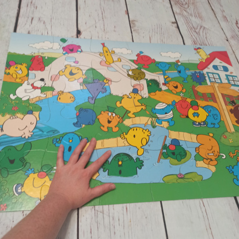 Duże Puzzle Mr. Men - 52x72 cm