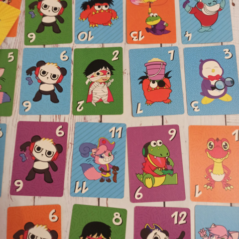 Mystery Card Games z postaciami i czynnościami Mystery Card Games z postaciami i czynnościami