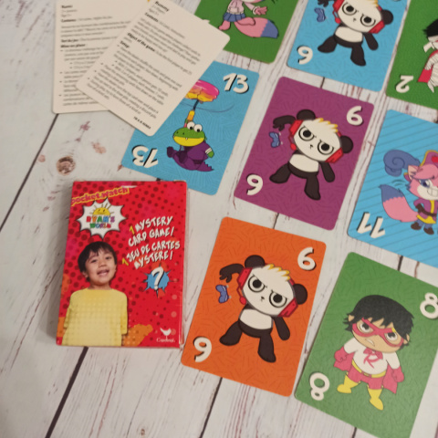 Mystery Card Games z postaciami i czynnościami Mystery Card Games z postaciami i czynnościami