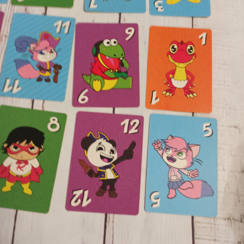 Mystery Card Games z postaciami i czynnościami Mystery Card Games z postaciami i czynnościami
