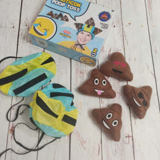 Emoticon Poop Toss - gra w rzucanie kupkami z emocjami - 2 czapki + 4 kupki emocje