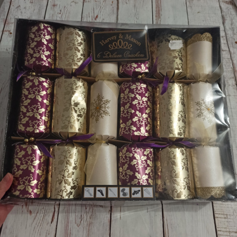 Zestaw 6 dużych Christmas Crackers - z koronami, żartami i większymi prezentami