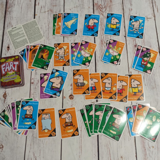 Fart the Explosive Card Game - na podobnych zasadach jak UNO - w środku NOWA