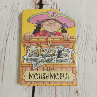 Mousy Moira - mini książeczka po angielsku