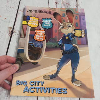 Big City Activities Zootopia - Activity Book po angielsku